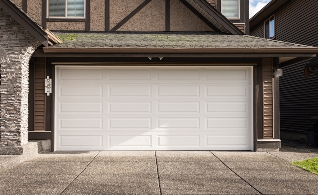 How to Fix Garage Door Gaps on Sides